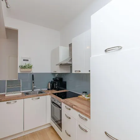 Appartement And Columbo