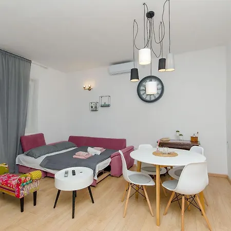 And Columbo Apartment Split